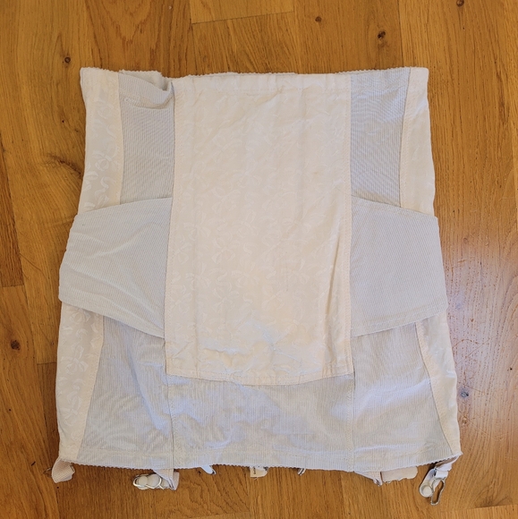 CAMP Vintage 1940s/1950s corset - Picture 6 of 13